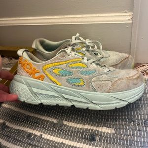 HOKA CLIFTON EMBROIDERY
